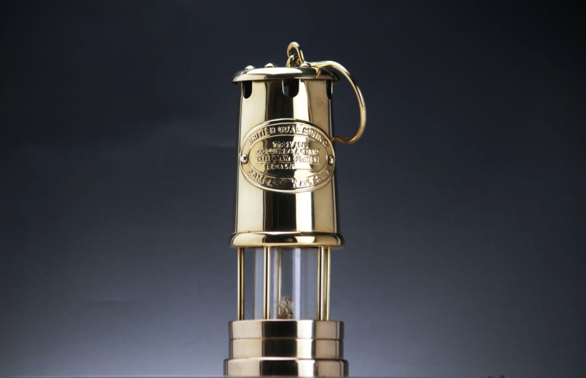 画像1: BRITISH COAL MINING COMPANY WALES U.K LAMP/オイルランプ (1)