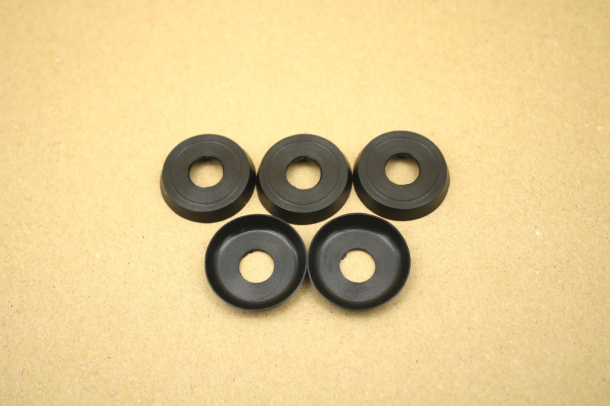 画像2: コールマン ポンプカップ ネオプレーン 5個+プッシュオンナット1個【送料無料】 / ゴム Coleman Pump Cup 216-1091 (2)