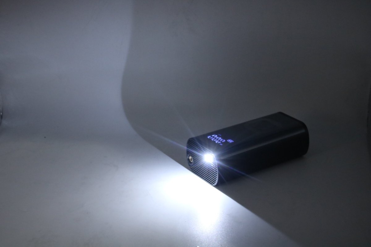 画像3: 空気入れ 電動ポンプ ランタン ストーブ 自動車 自転車 車 充電式 小型 エアーポンプ/【送料無料】 USB ボール バイク アダプター コンパクト (3)