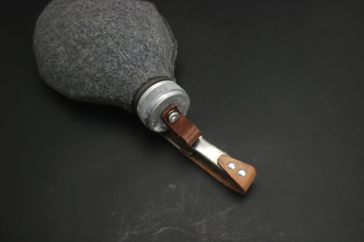 画像3: Sweden Army flaska/スウェーデン軍 フェルトカバー付 アルミ水筒【未使用】グレー   (3)