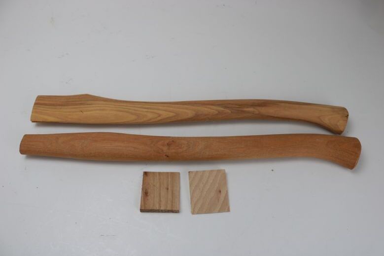 画像1: スウェーデン製 斧の柄 ２本セット/ヴィンテージ スペアの斧 替え柄/Sweden　 (1)