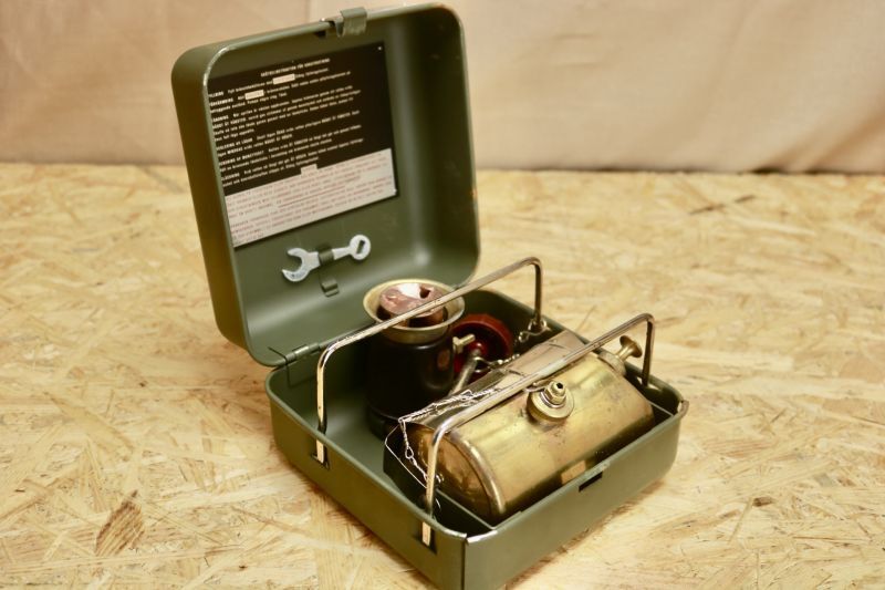 スウェーデン軍キャンプセット/ケース備品付 キャンプストーブ Old and