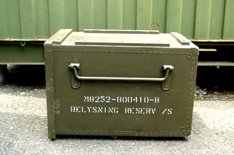 Military Box Sweden/スウェーデン軍 コンテナミリタリ－ボックス