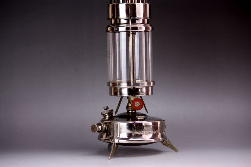 Radius kerosene lantern